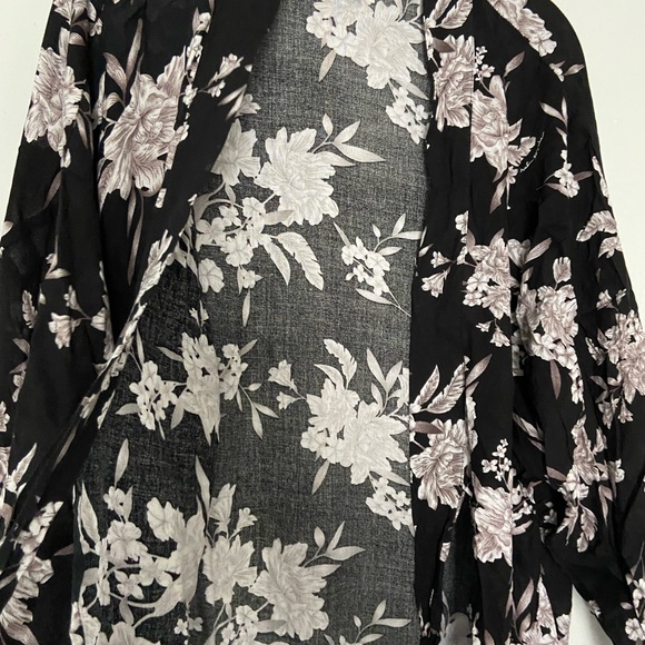 SPIRITUAL GANGSTER MAYA KIMONO ROBE WRAP - Picture 8 of 14